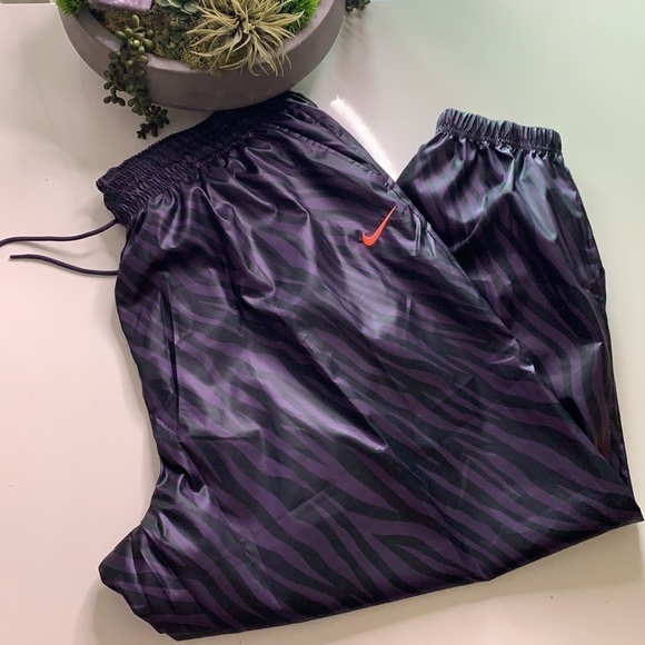 Nike Plus Zebra Purple black Windbreaker Pant women’s 2X street new with tags - Picture 10 of 11